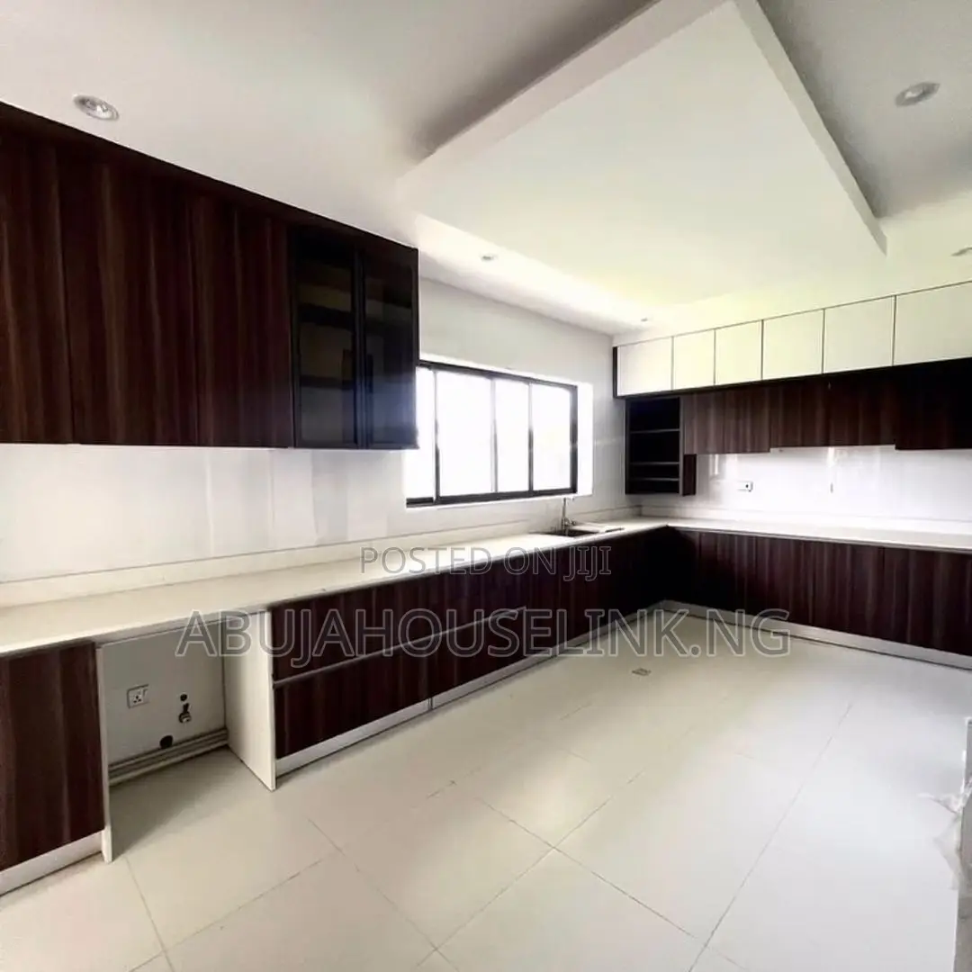 6bdrm Duplex in Life Camp Main Abuja for sale in Life Camp