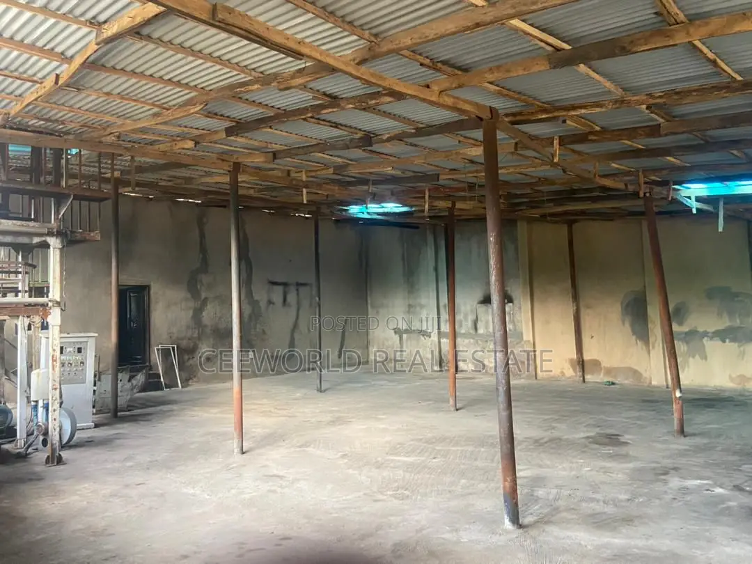Warehouse for Production in Apata