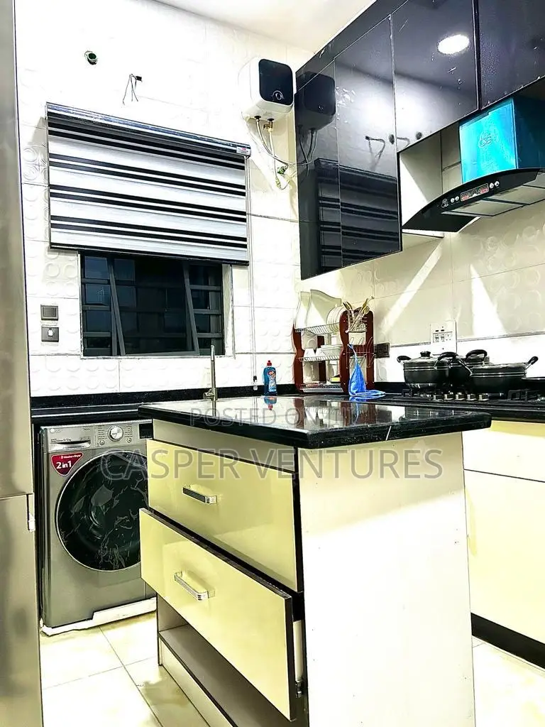 Furnished 4bdrm Apartment in Ikota for rent in Ikota