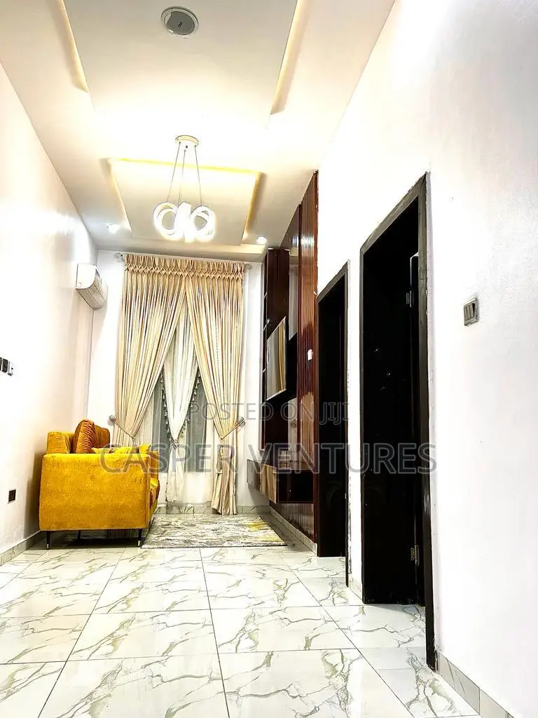 Furnished 4bdrm Apartment in Ikota for rent in Ikota