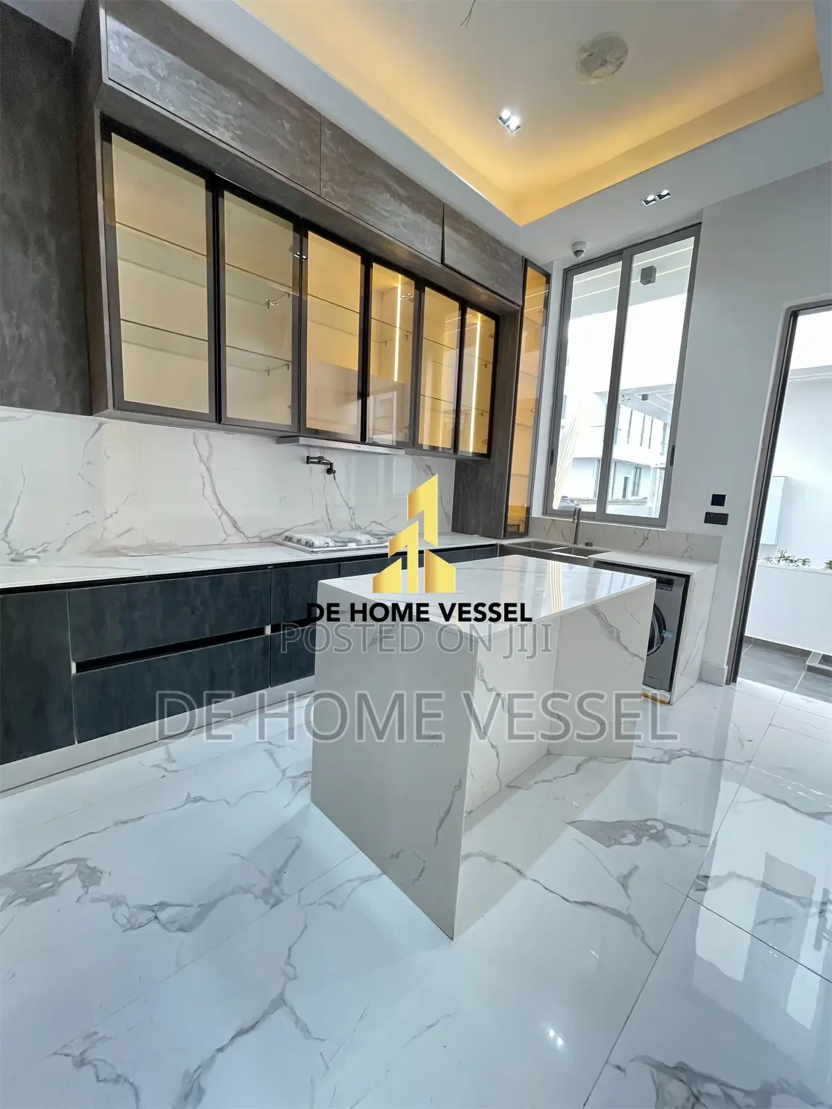 5bdrm Duplex in Osapa london for sale in Osapa london