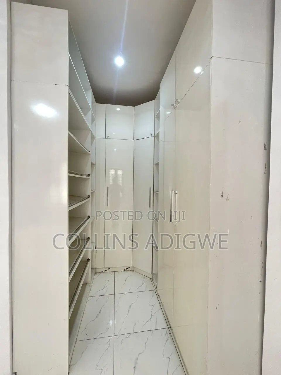 4bdrm Duplex in Ologo, Ologolo for sale in Ologolo