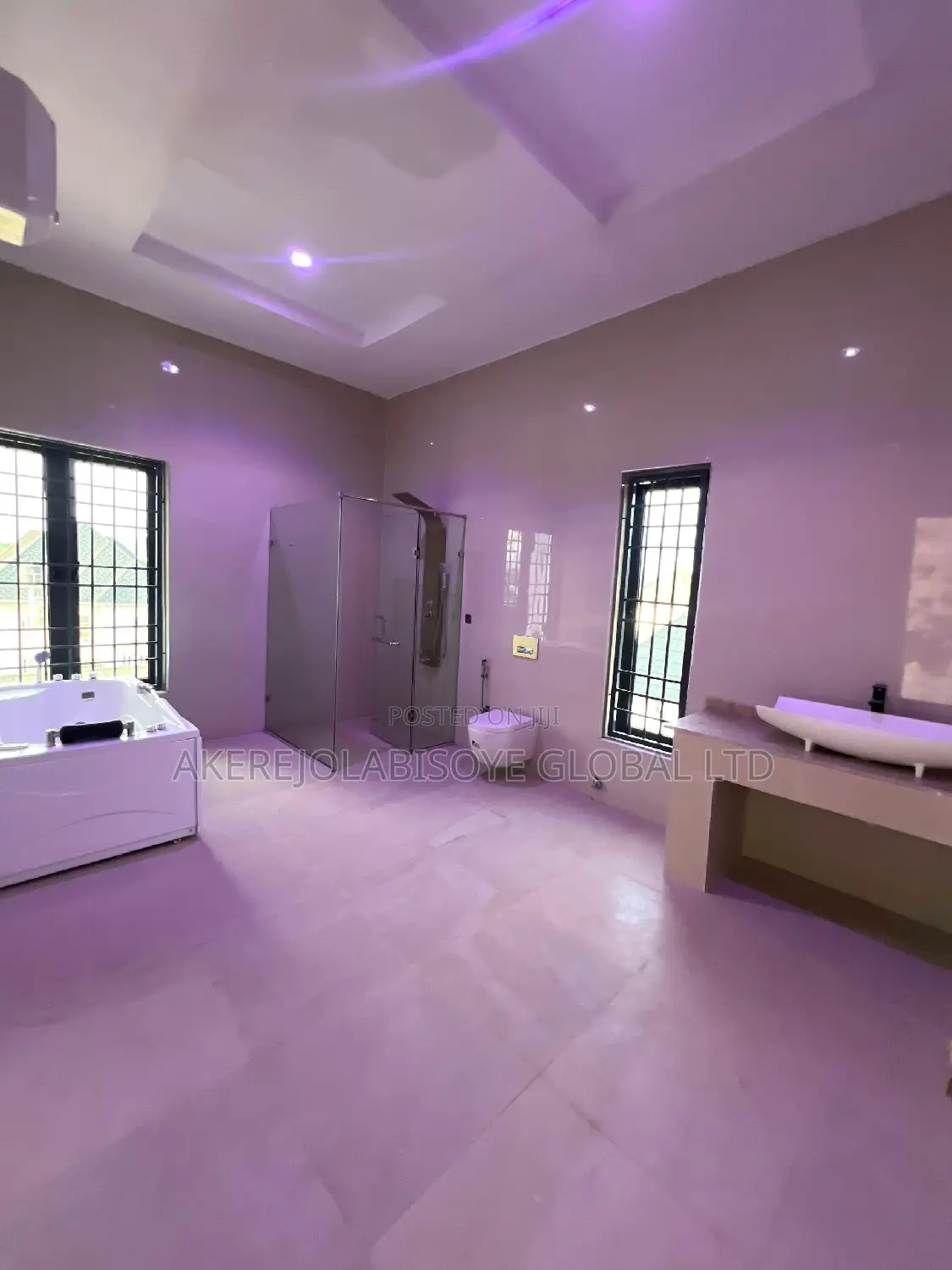 6bdrm Duplex in In An Estate Karsana for sale in Gwarinpa