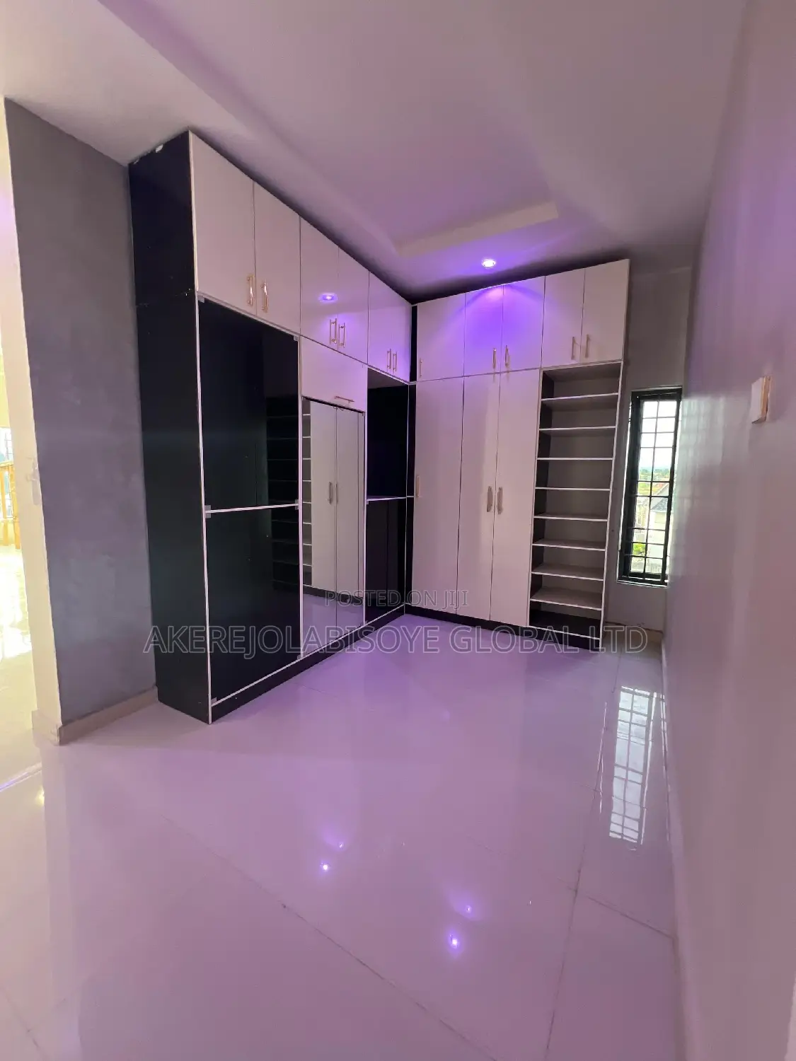 6bdrm Duplex in In An Estate Karsana for sale in Gwarinpa