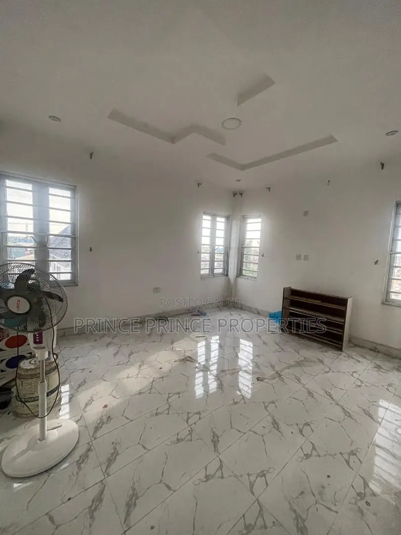 Furnished 2bdrm Block of Flats in Surulere for rent in Surulere