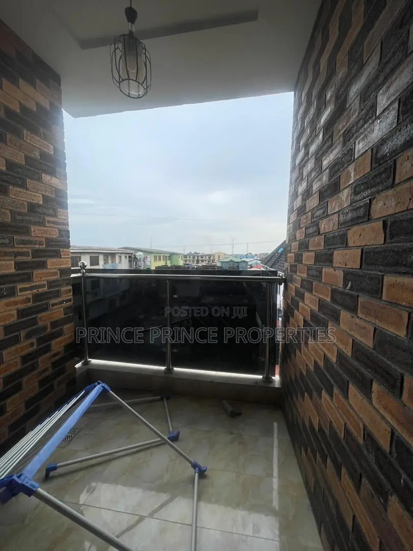 Furnished 2bdrm Block of Flats in Surulere for rent in Surulere