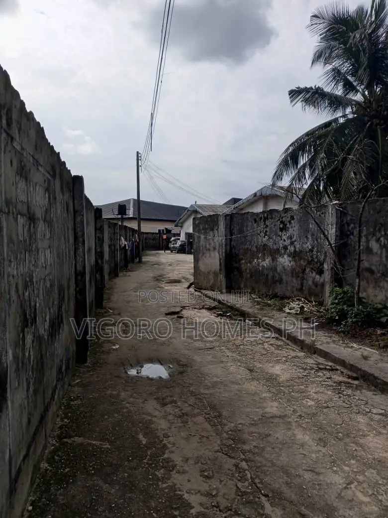 1bdrm Block of Flats in Port-Harcourt for sale in Port-Harcourt