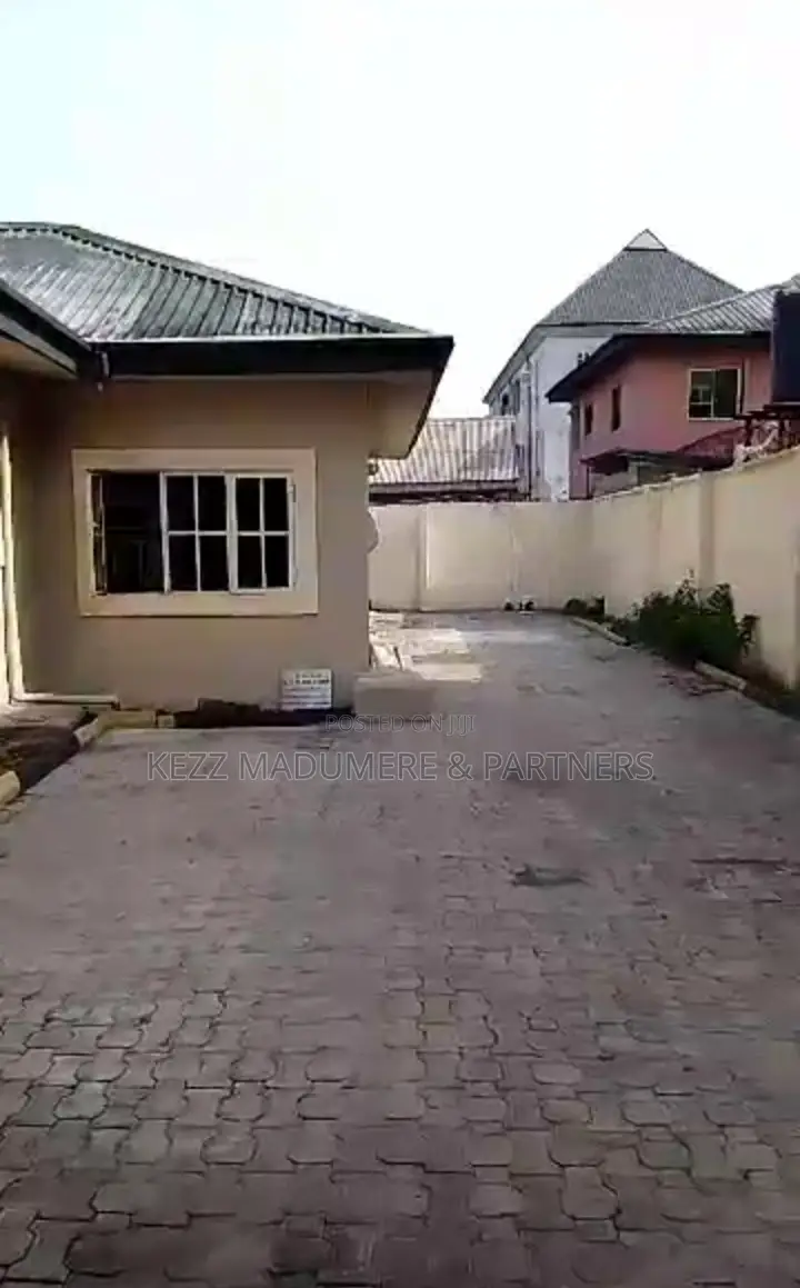 4bdrm Bungalow in Off Harruk Road , for sale in Port-Harcourt