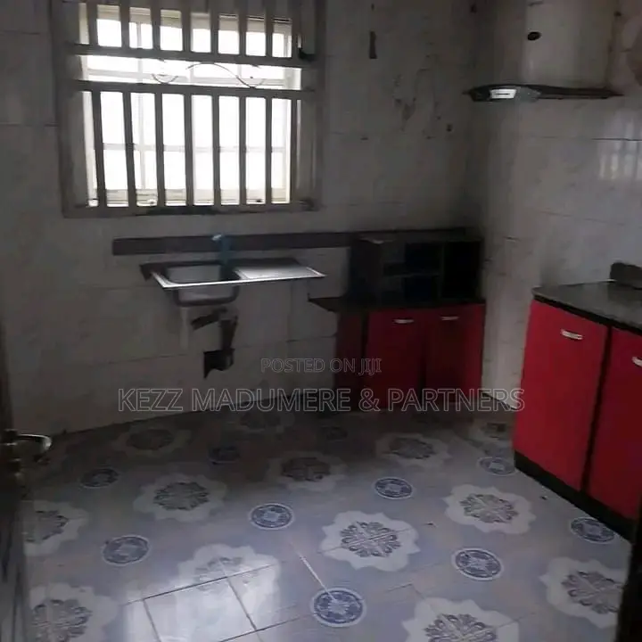 3bdrm Bungalow in Ogbaku , Owerri , for sale in Owerri