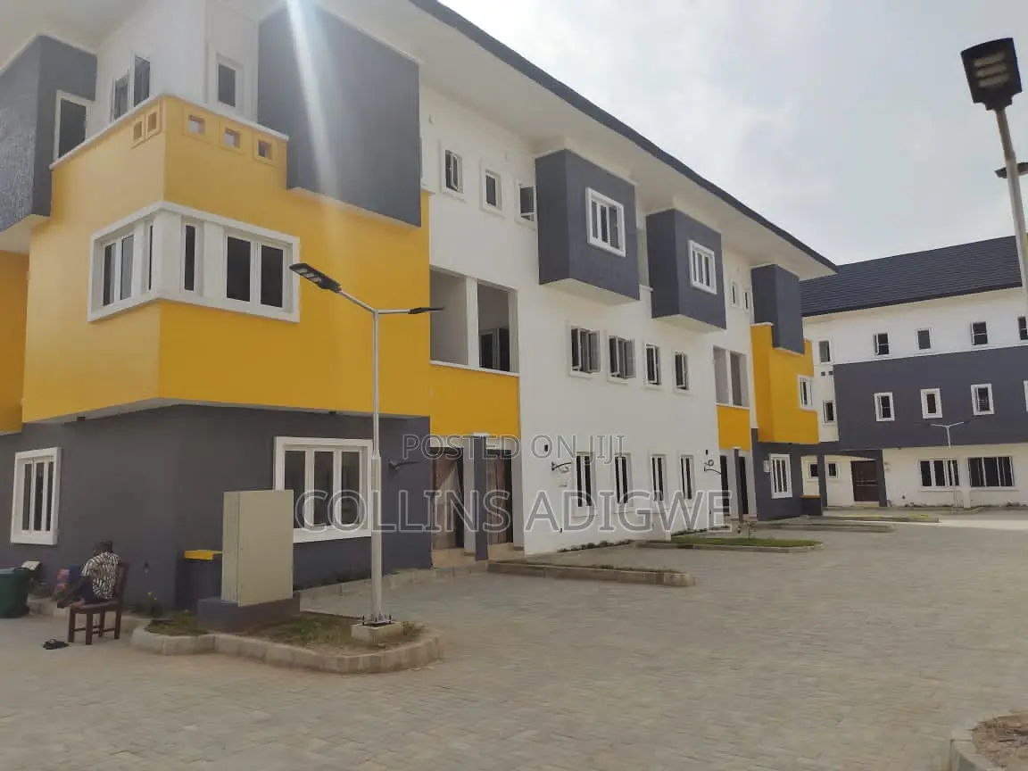 4bdrm Duplex in Ikate-Lekki Inside for sale in Ikate