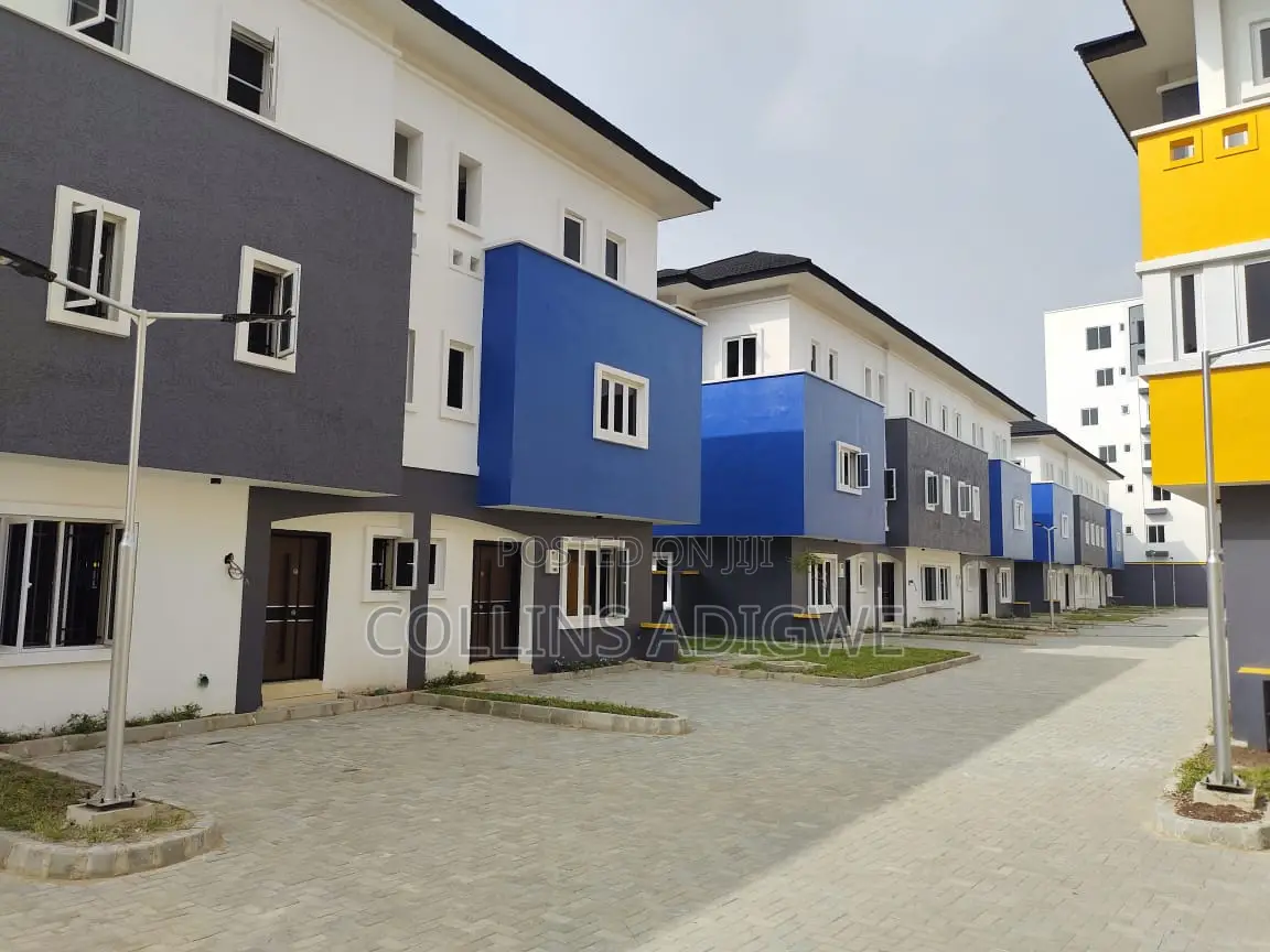 4bdrm Duplex in Ikate-Lekki Inside for sale in Ikate