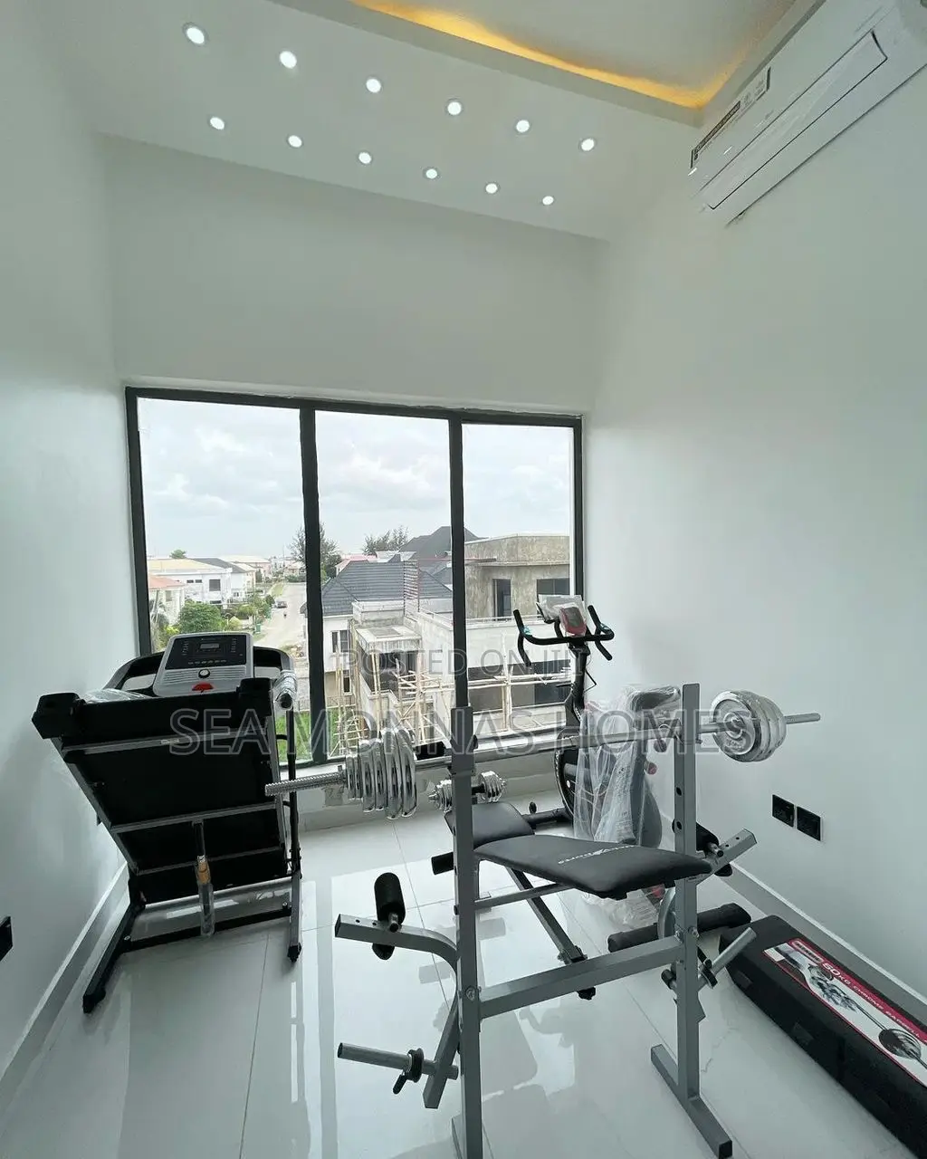 5bdrm Duplex in Lekki Phase 2 for sale in Lekki Phase 2