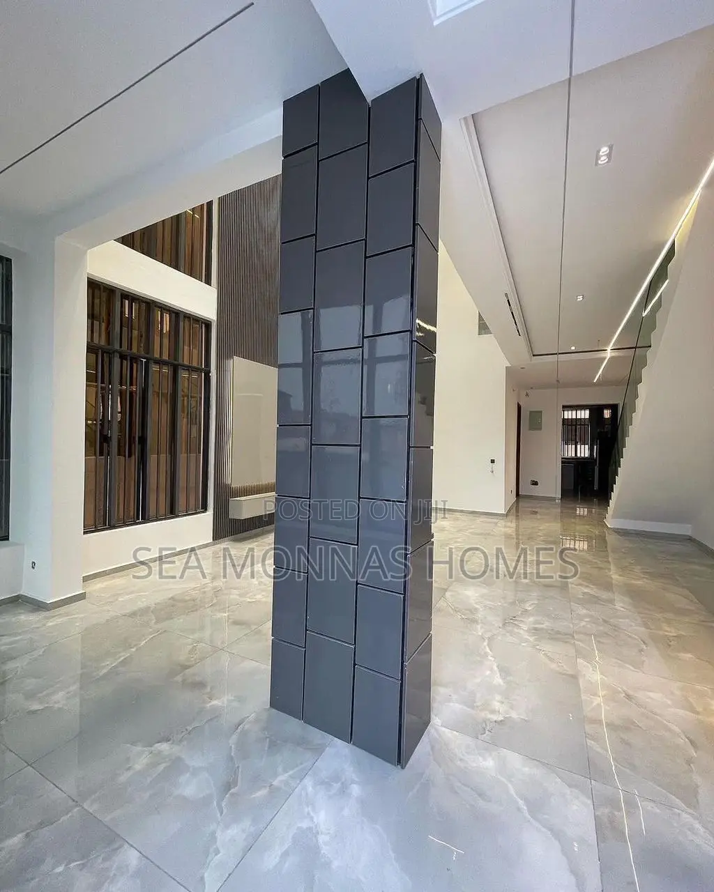 5bdrm Duplex in Chevron for sale in Chevron