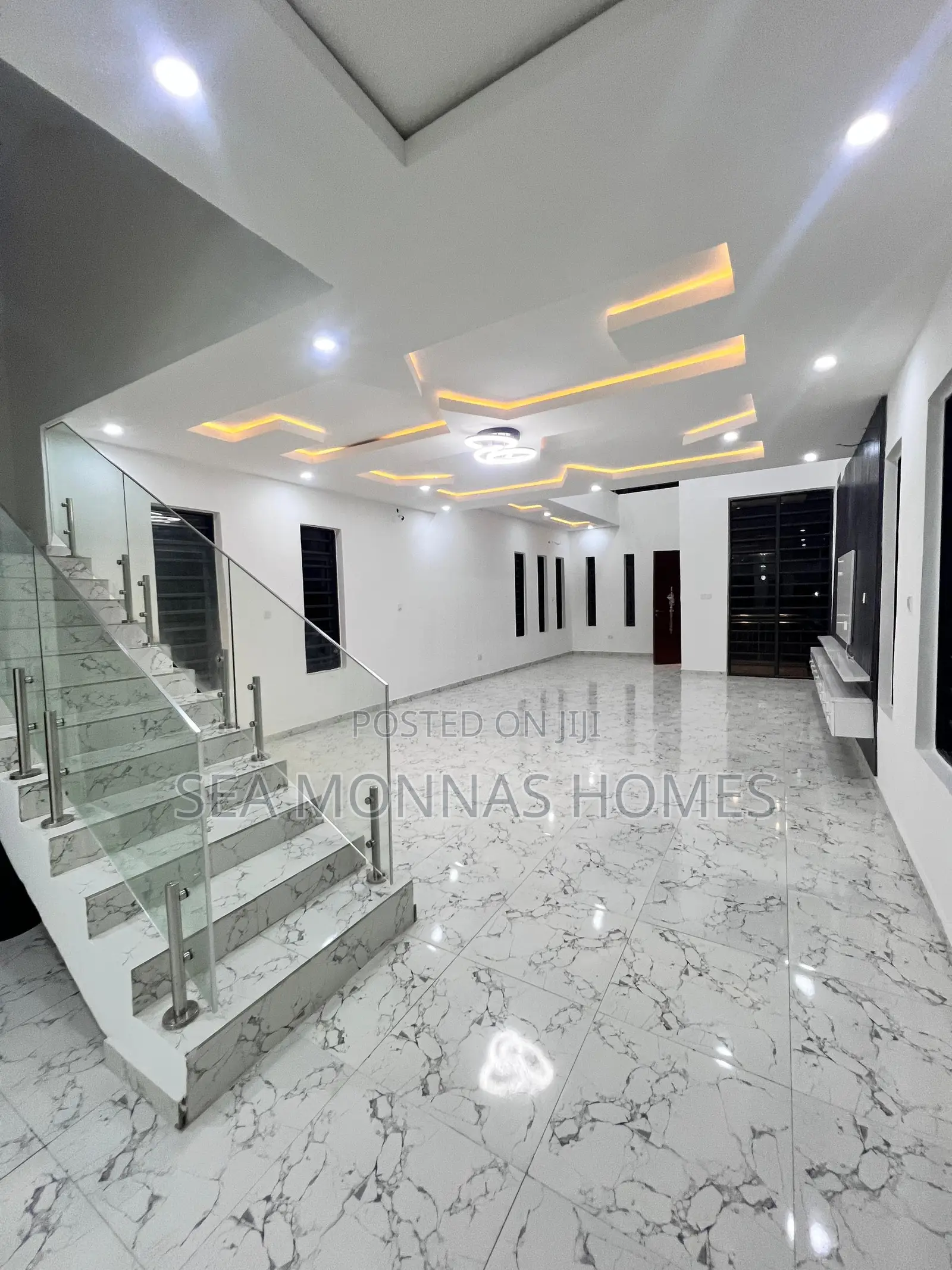 5bdrm Duplex in Lekki Phase 2 for sale in Lekki Phase 2