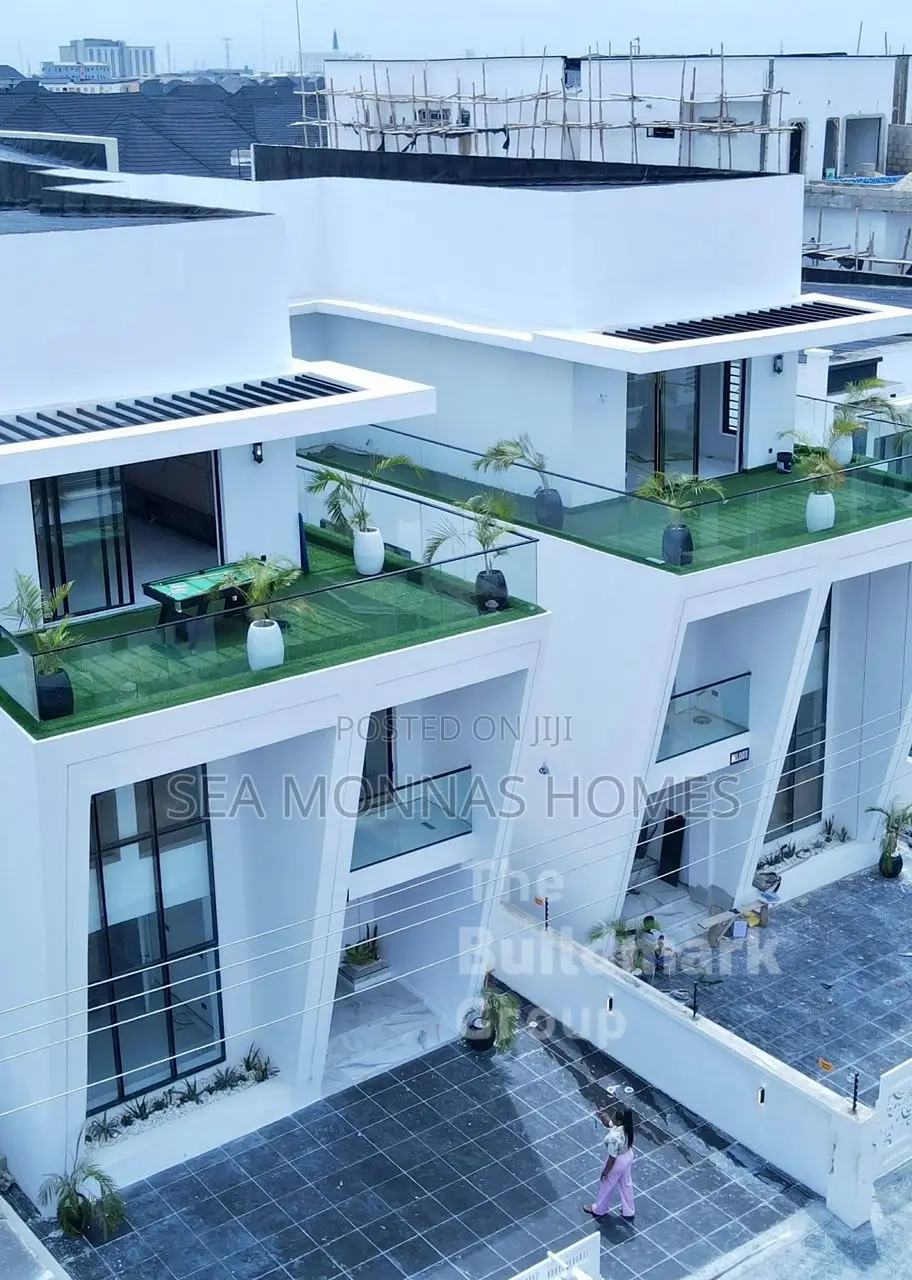 5bdrm Duplex in Lekki Phase 2 for sale in Lekki Phase 2