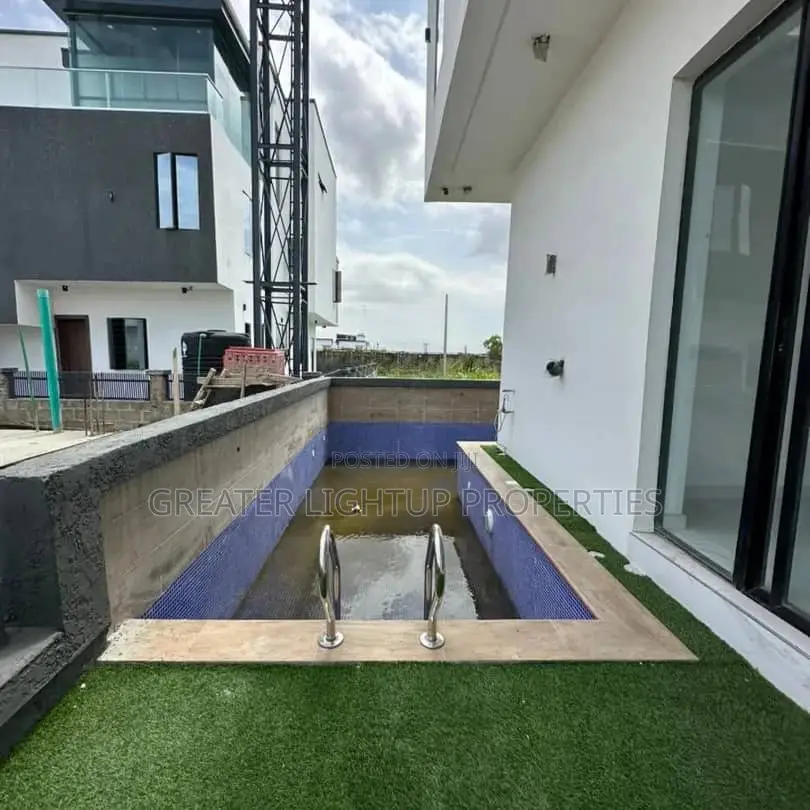 Furnished 5bdrm Duplex in Osapa London Lekki for sale in Lekki