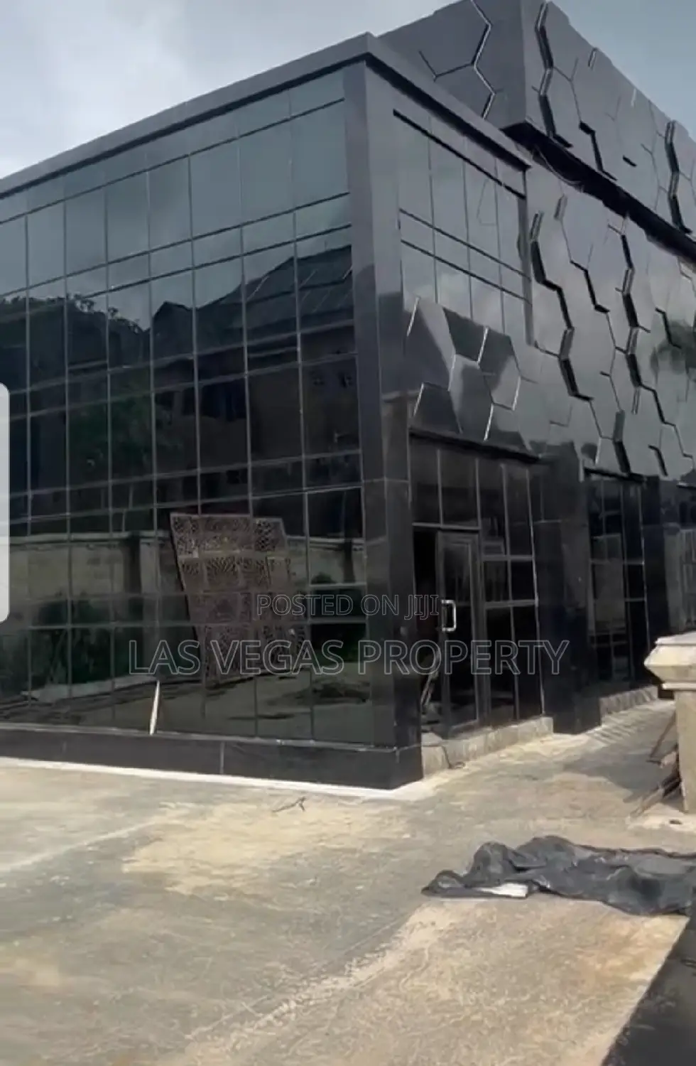 Newly Built and Furnished 30 Rooms Hotel in Nekede Owerri in Owerri