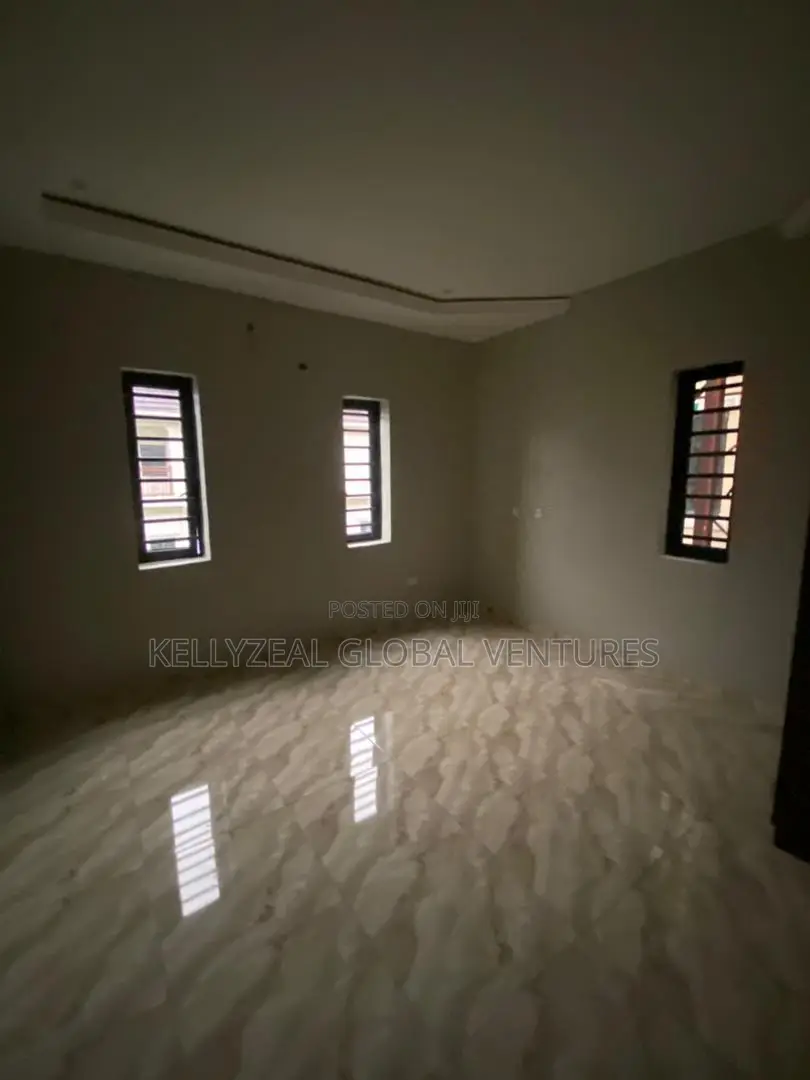 3bdrm Apartment in Startimes Estate, Ago Palace for rent in Ago Palace
