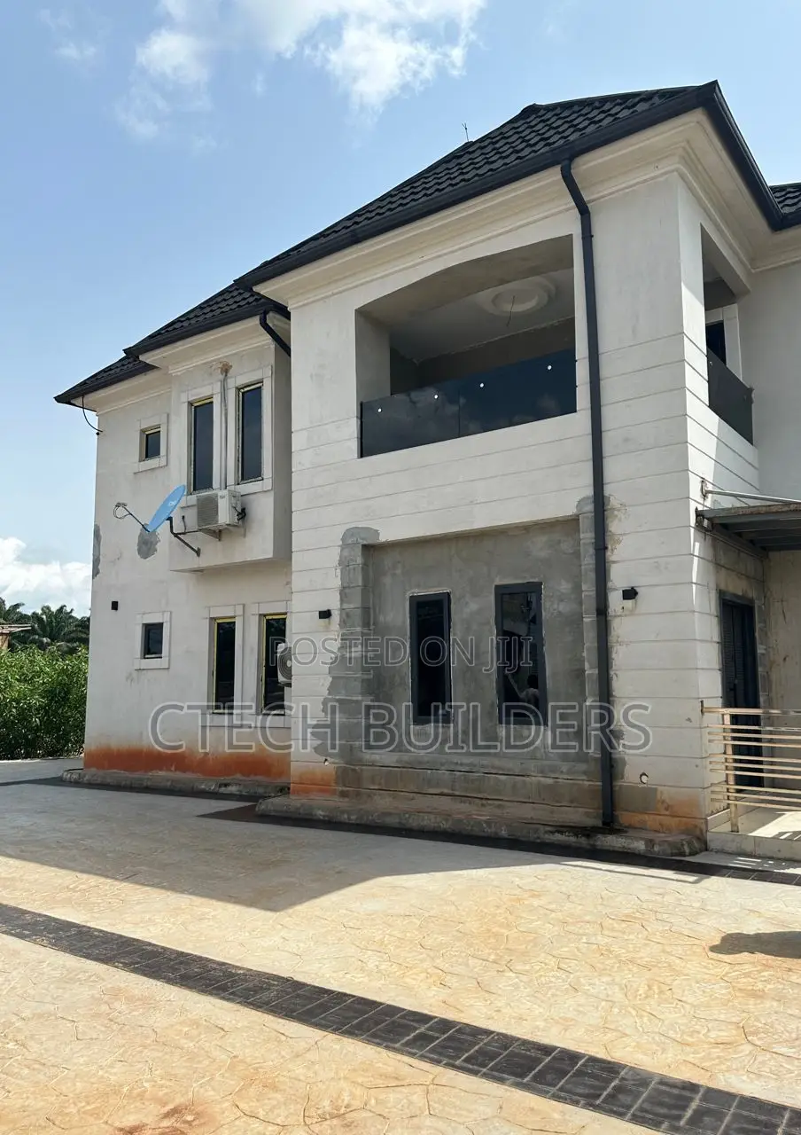 4bdrm Duplex in Benin City for sale in Benin City