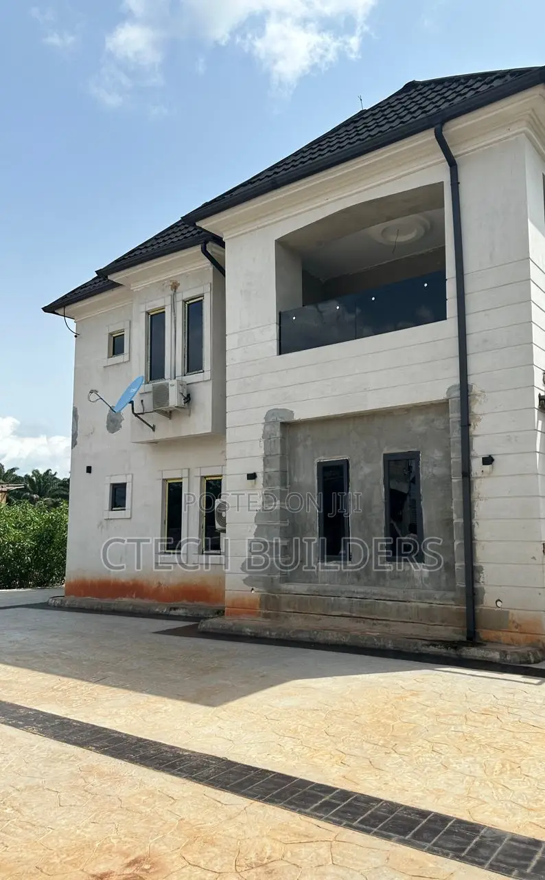 4bdrm Duplex in Benin City for sale in Benin City