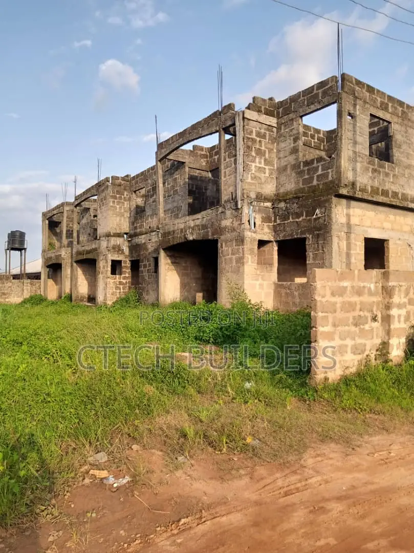 2bdrm Block of Flats in Benin City for sale in Benin City