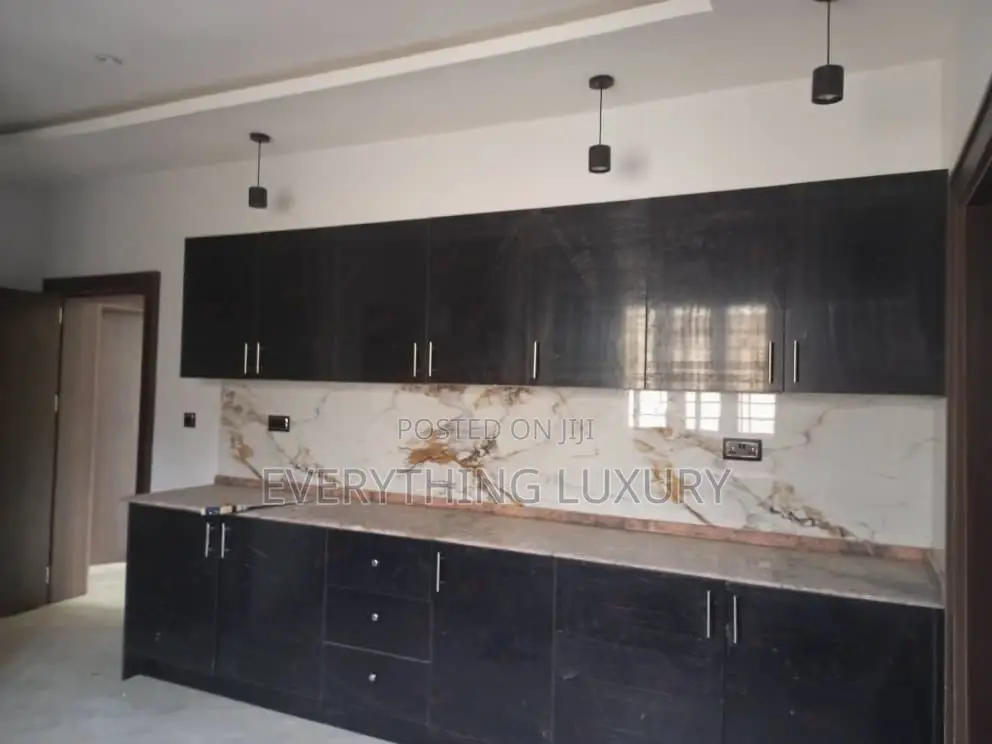 4bdrm Bungalow in Ushafa for rent in Ushafa