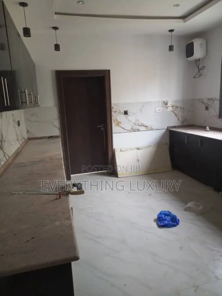 4bdrm Bungalow in Ushafa for rent in Ushafa