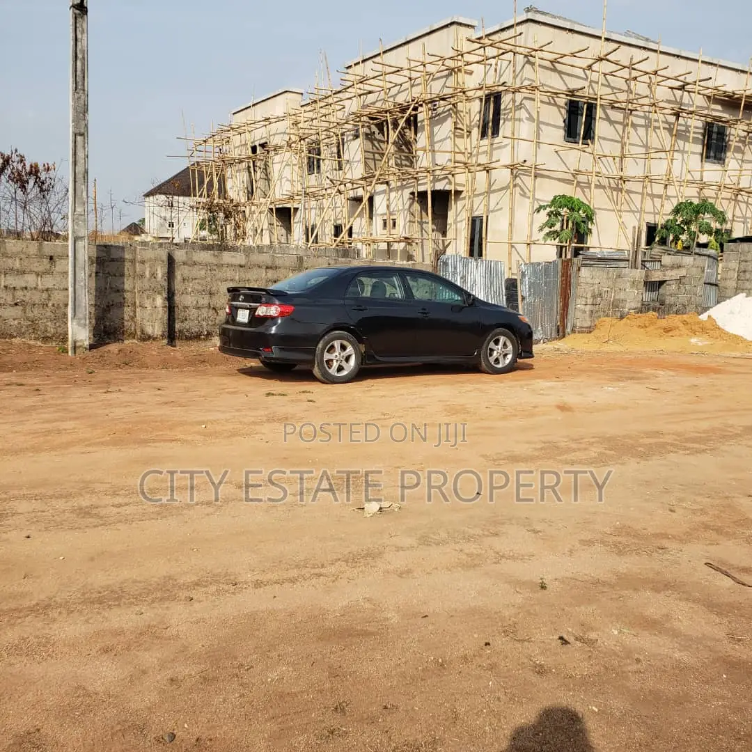 8bdrm Townhouse/Terrace in Crystal View Estate, Owerri for sale in Owerri