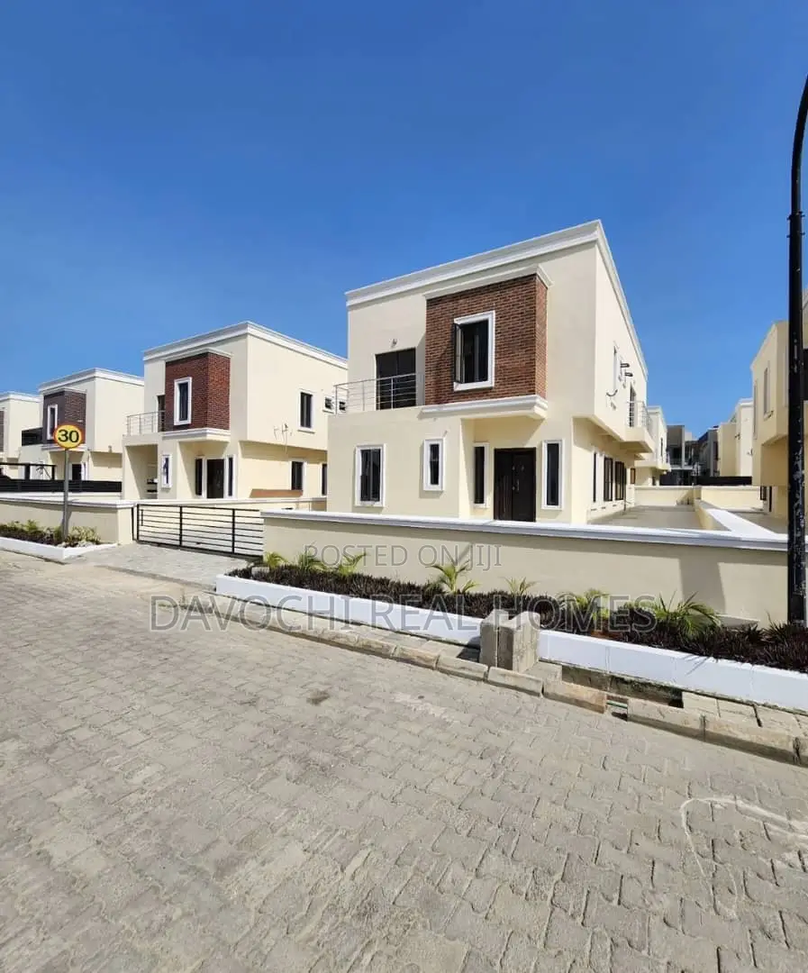 5bdrm Duplex in Chevron Drive, Lekki for rent in Lekki