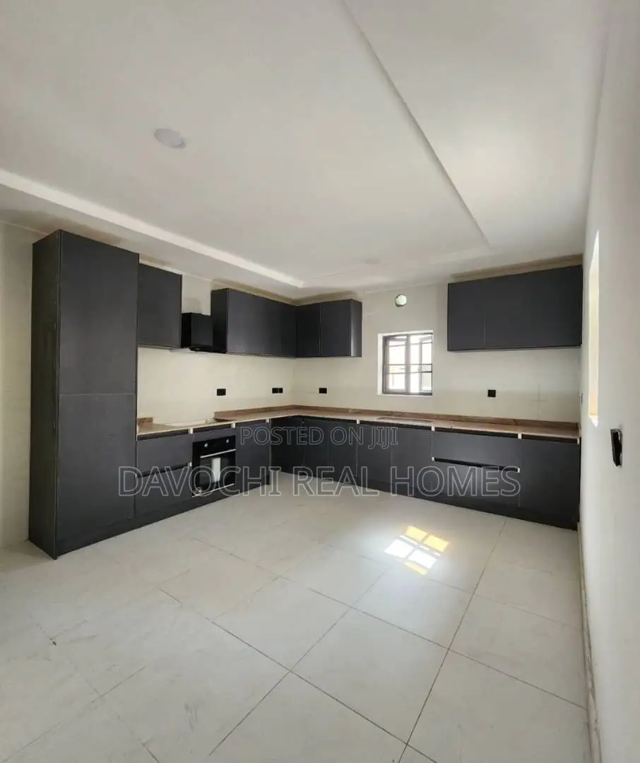 5bdrm Duplex in Chevron Drive, Lekki for rent in Lekki