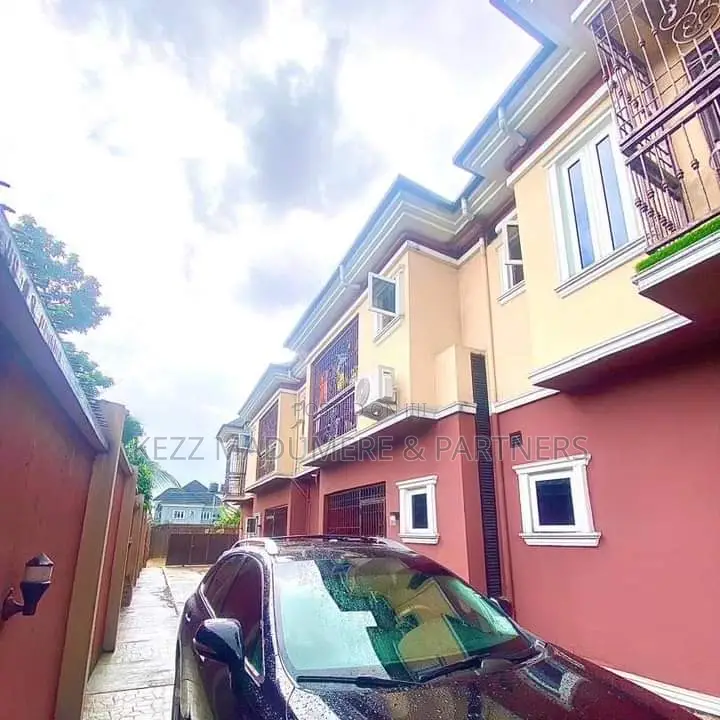 4bdrm Block of Flats in Shell Cooperative, Port-Harcourt for sale in Port-Harcourt
