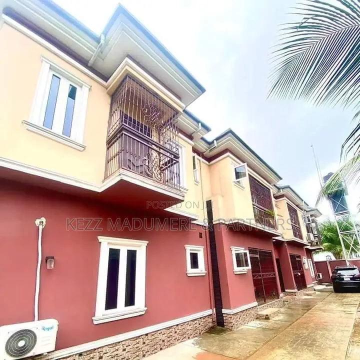 4bdrm Block of Flats in Shell Cooperative, Port-Harcourt for sale in Port-Harcourt