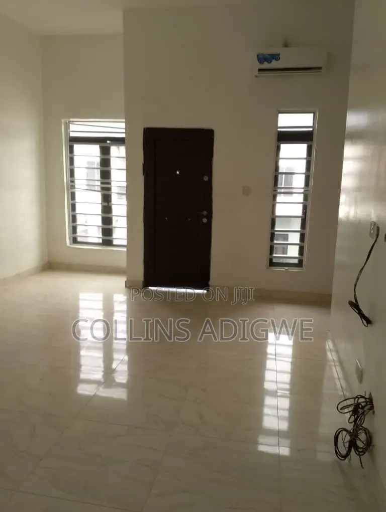 4bdrm Duplex in Gated Estate Orchid, Chevron for sale in Chevron