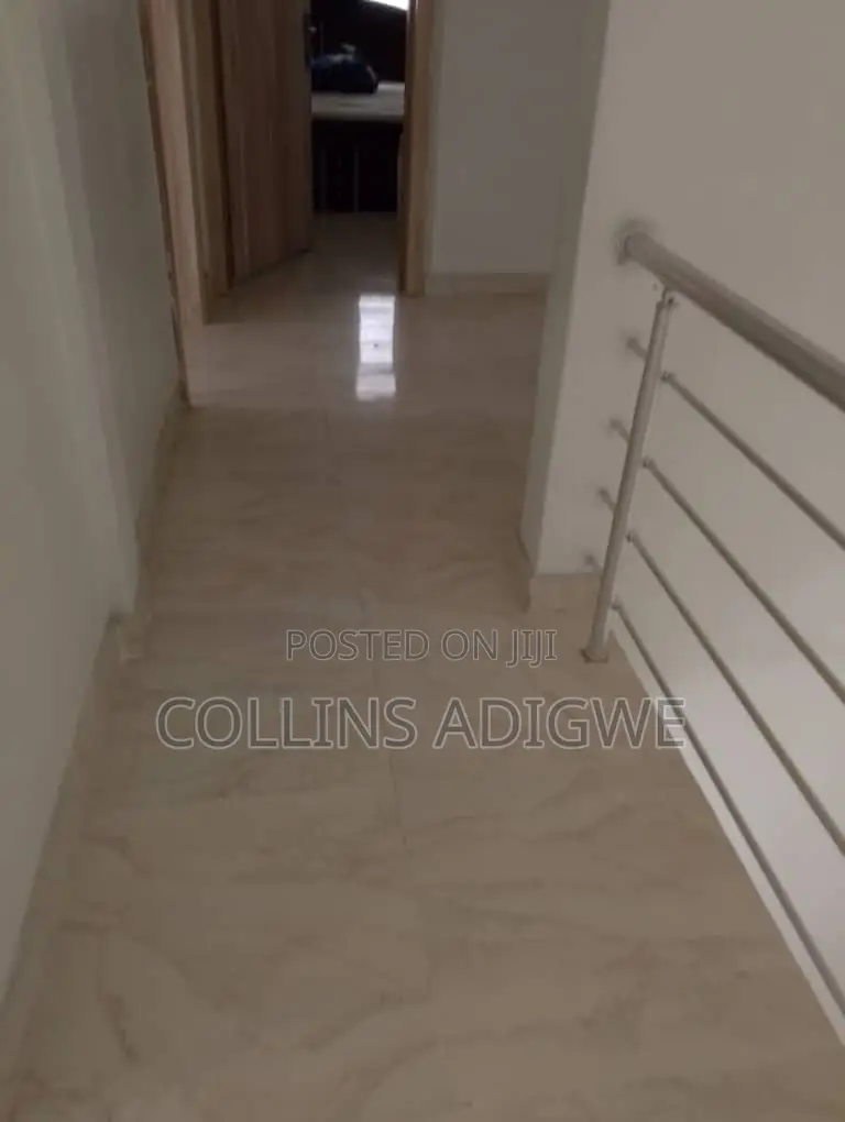 4bdrm Duplex in Gated Estate Orchid, Chevron for sale in Chevron