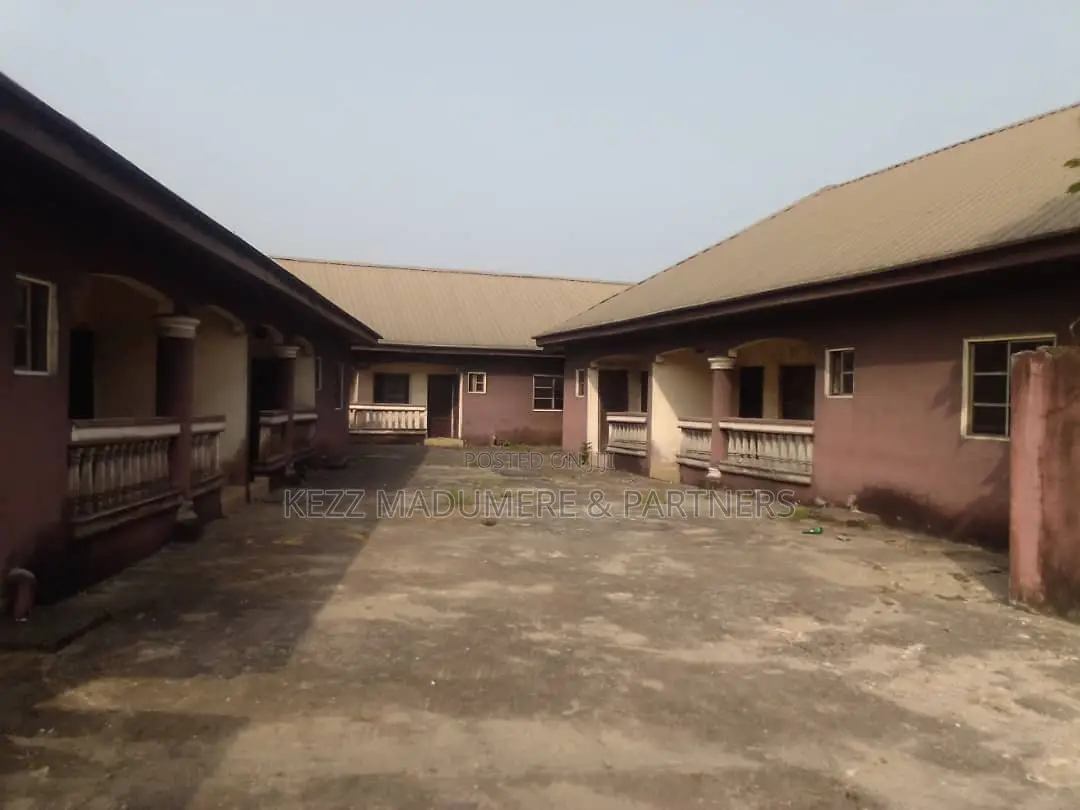 9bdrm Block of Flats in Ozuoba , Port for sale in Port-Harcourt