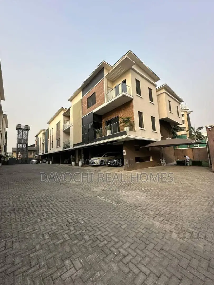 Furnished 4bdrm Duplex in Lekki Phase One for rent in Lekki