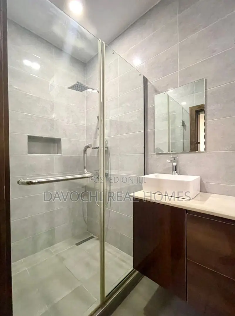Furnished 4bdrm Duplex in Lekki Phase One for rent in Lekki