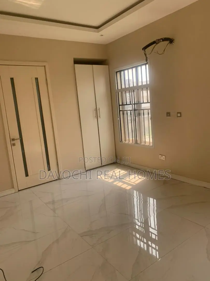 5bdrm Duplex in Chevron Drive, Lekki for rent in Lekki