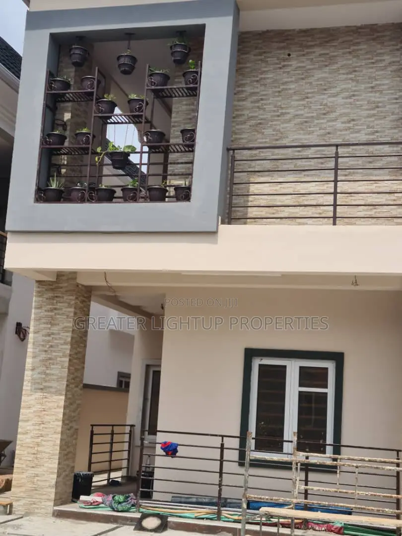 Furnished 5bdrm Duplex in Gemade Estate for sale in Alimosho