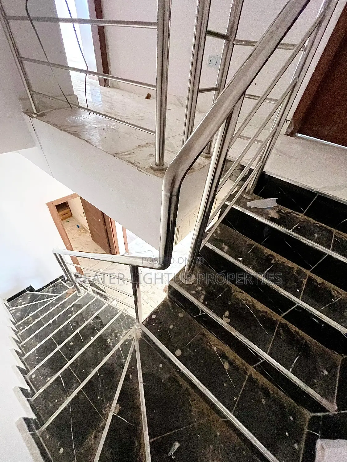 Furnished 3bdrm Duplex in Ikota Estate, Lekki Phase 2 for sale in Lekki Phase 2