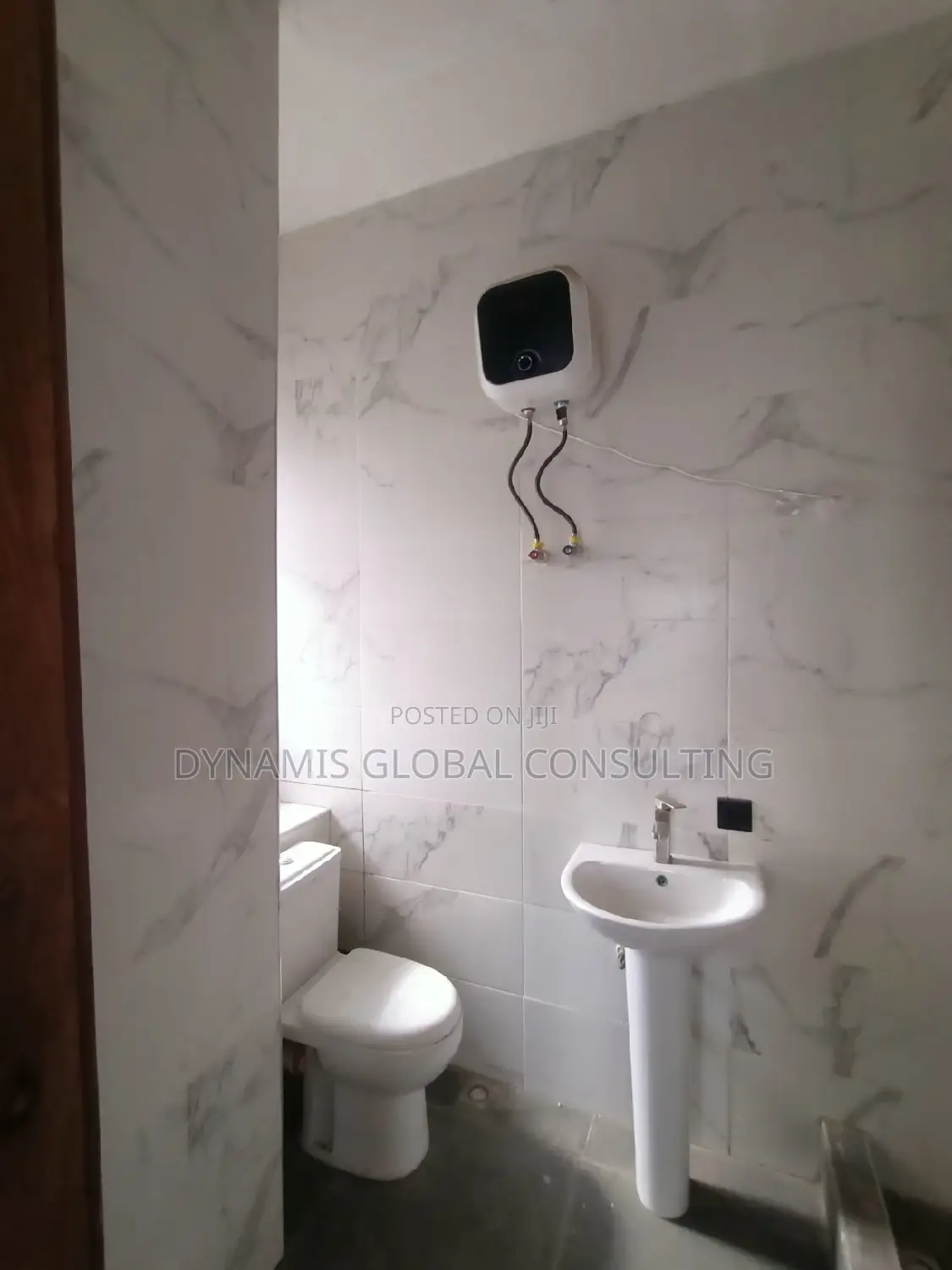 Furnished 3bdrm Maisonette in Omole Phase2 for sale in Omole Phase 2