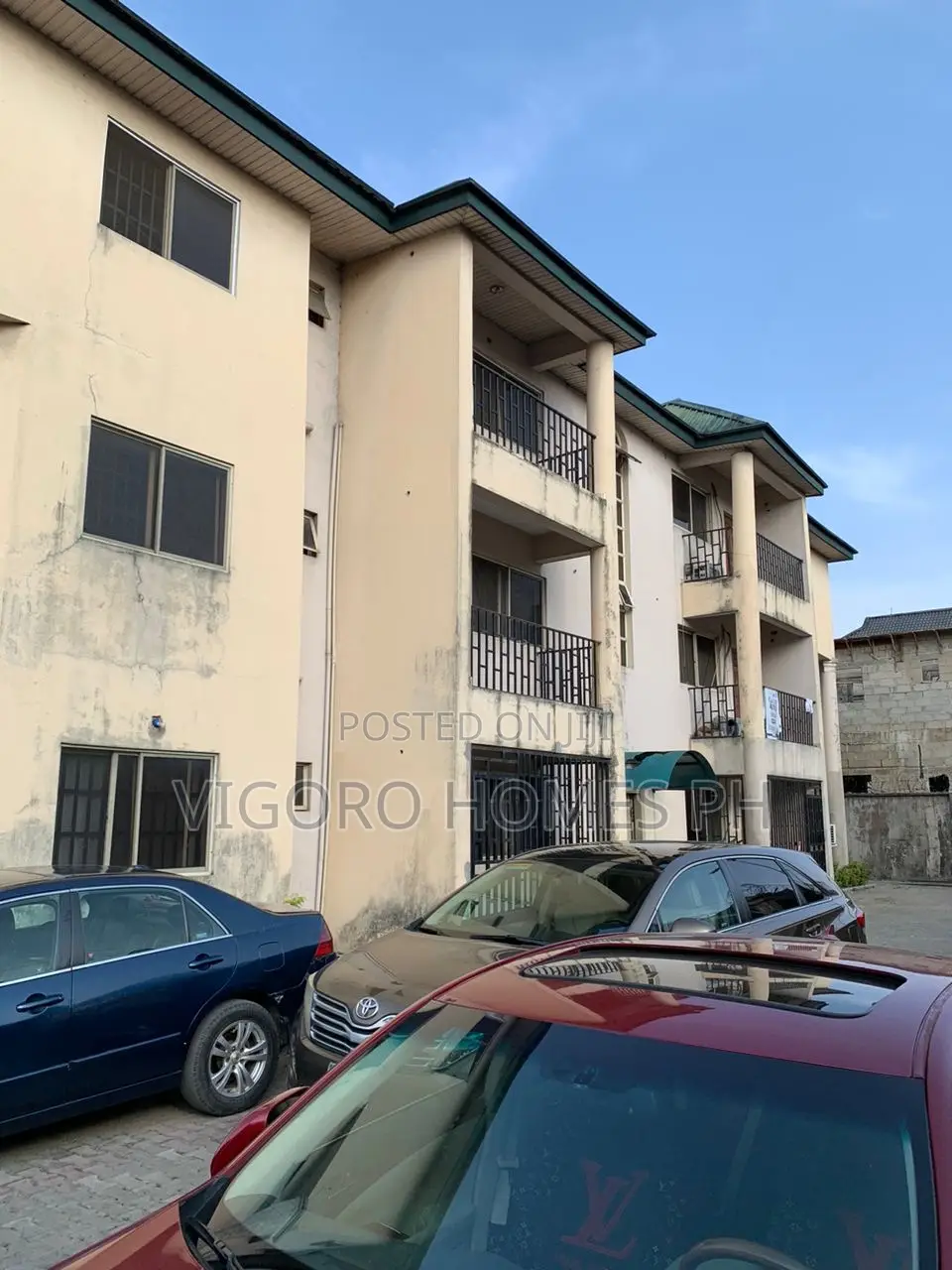 2bdrm Block of Flats in Off St John’S, Port-Harcourt for sale in Port-Harcourt