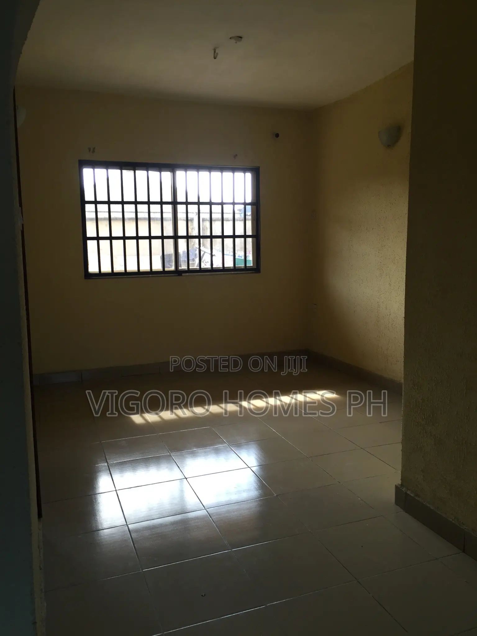 2bdrm Block of Flats in Off St John’S, Port-Harcourt for sale in Port-Harcourt
