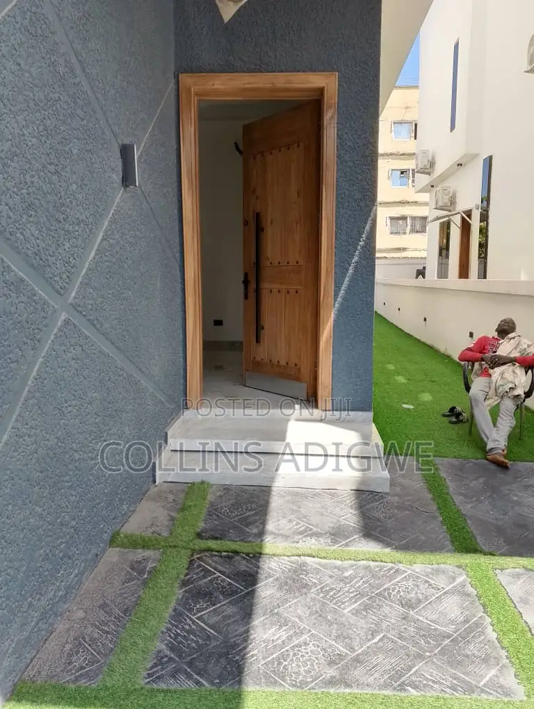 4bdrm Duplex in Secured Estate for sale in Chevron