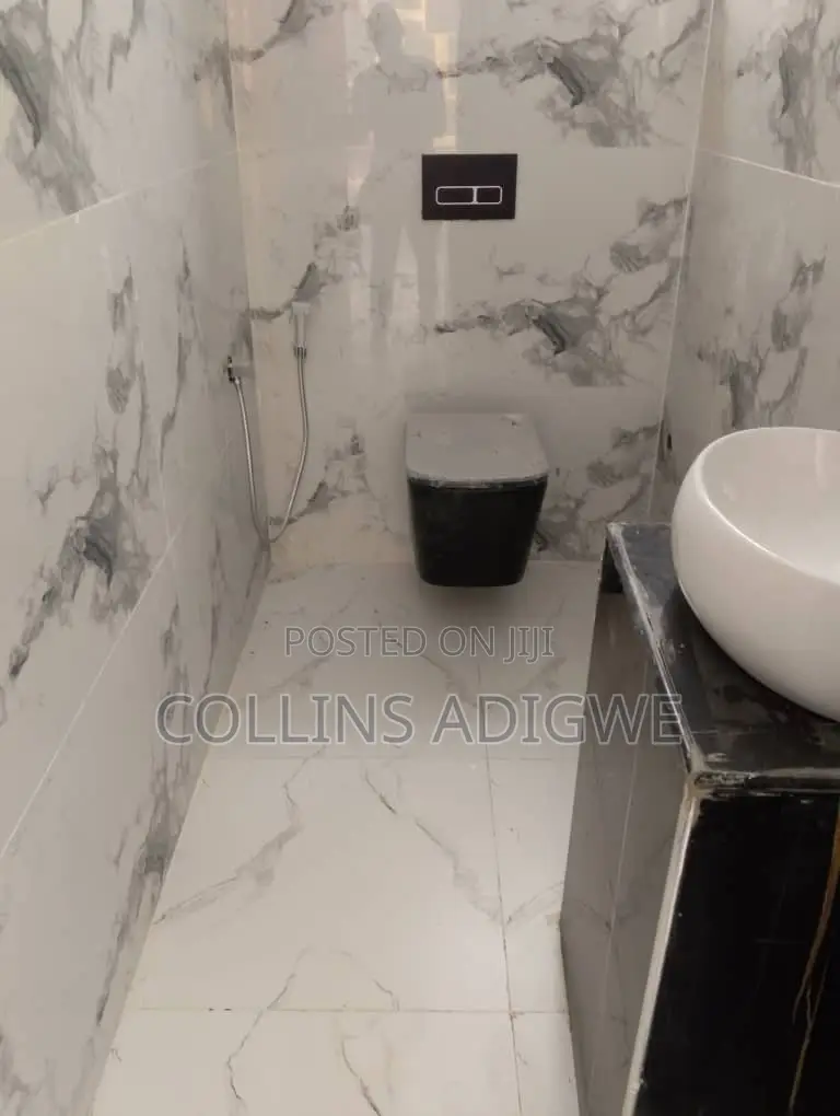 5bdrm Duplex in Service Estate for sale in Chevron