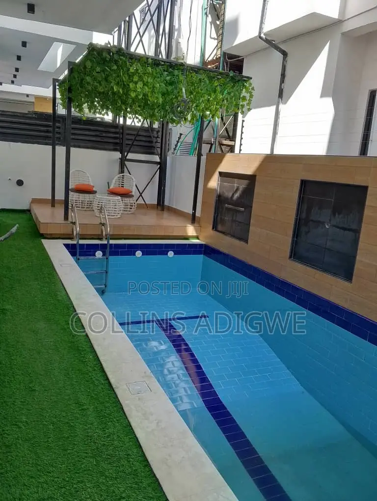 5bdrm Duplex in Service Estate for sale in Chevron