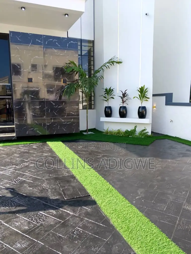 4bdrm Duplex in Lake Estate Chevron for sale in Chevron