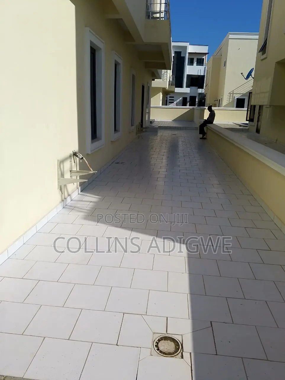 4bdrm Duplex in Chevron for rent in Chevron