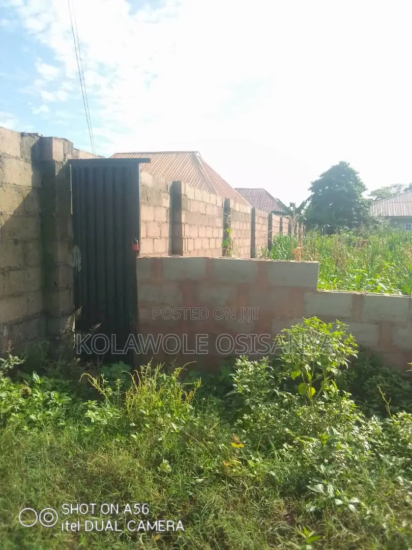 Quater Measuring 30ft By 60ft In A Serene Environ in Ado-Odo/Ota