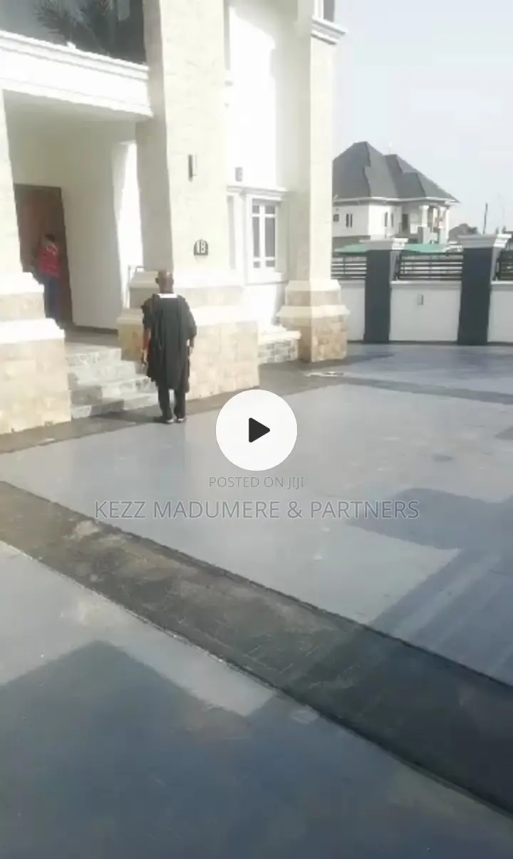 5bdrm Duplex in Gwarinpa Extension , for sale in Gwarinpa